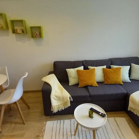 White Stone Apartman ไฮจ์ดุสโซบอสโล ภายนอก รูปภาพ